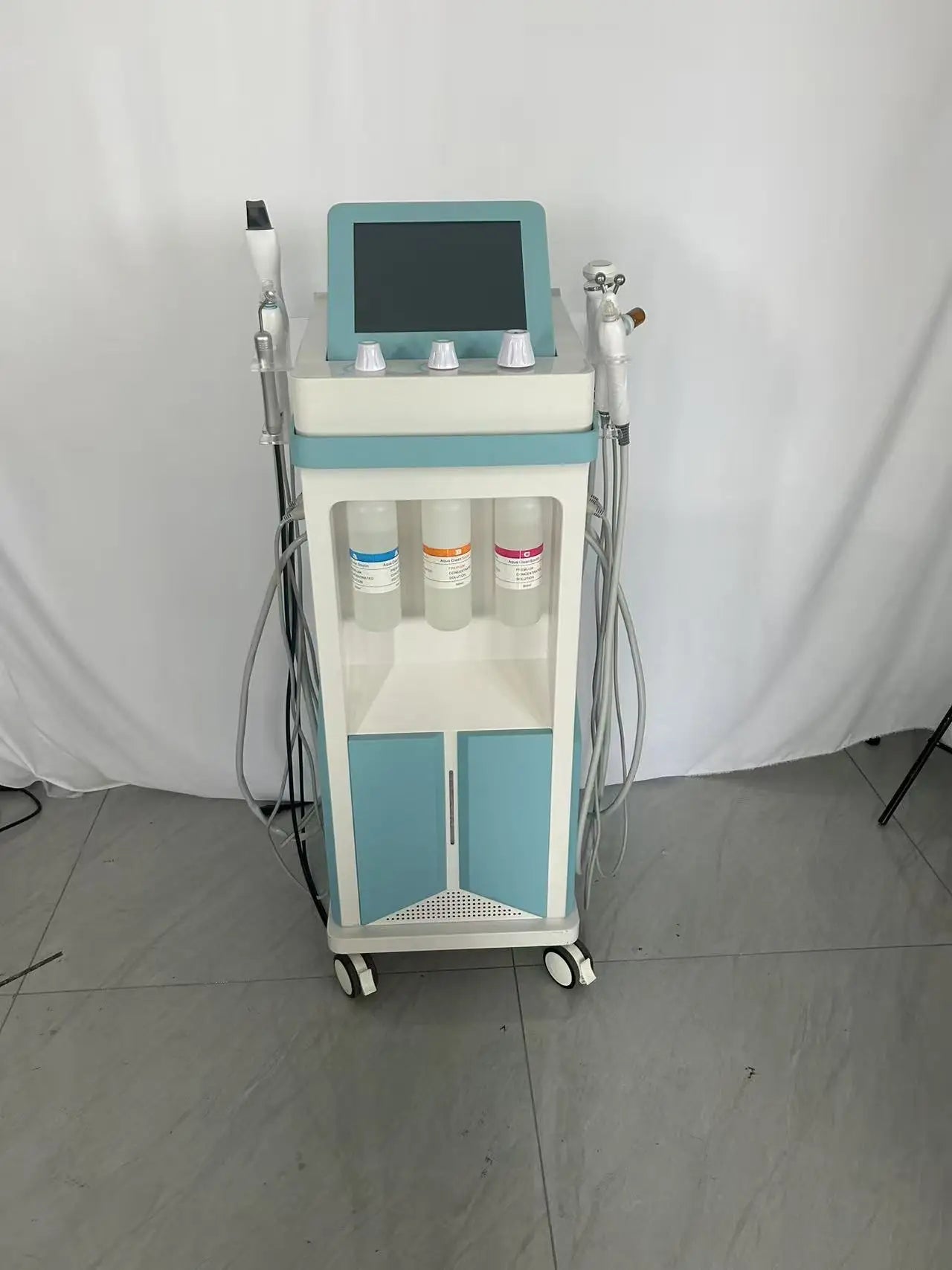 Oxygen Skin Moisturizing Beauty Machine Hydrodermabrasion Water Peeling Deep Cleansing Exfoliation Beauty Facial Device